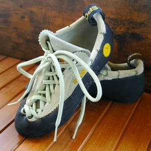 La Sportiva Mythos Climbing Shoes